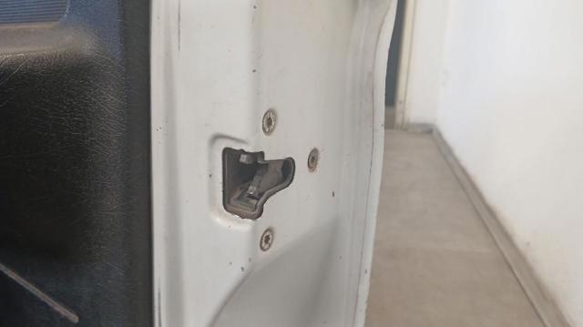 9136J4 Cerradura de puerta delantera derecha comprar Sevilla