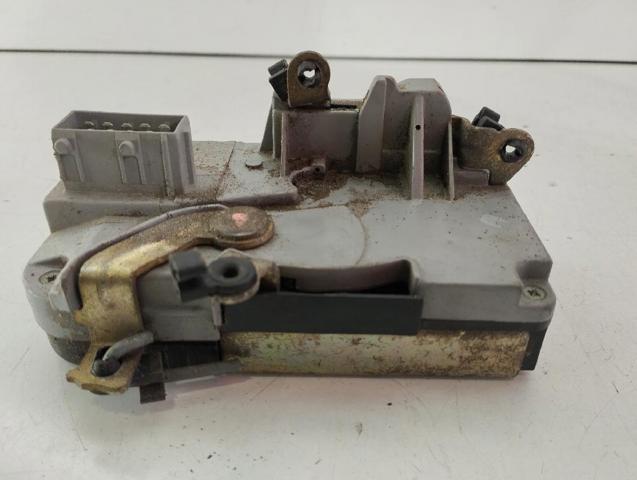 PEUGEOT 9136J6 Cerradura de puerta delantera derecha  comprar en Murcia
