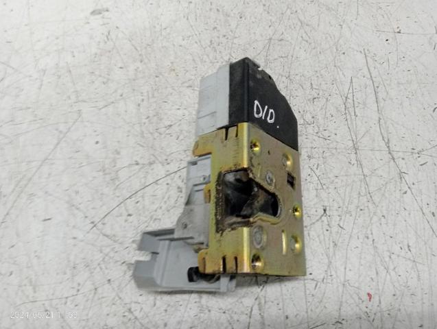 9136L2 Cerradura de puerta delantera derecha  en stock Granada