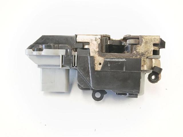 PEUGEOT 9136L2 Cerradura de puerta delantera derecha  en stock Terrassa