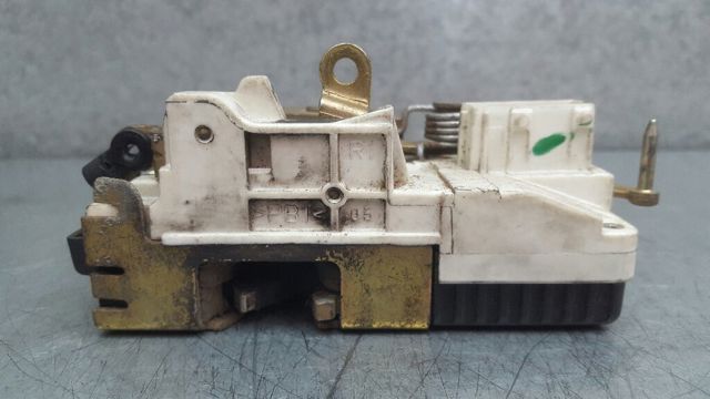 9136L8 Cerradura de puerta delantera derecha  en stock Sabadell