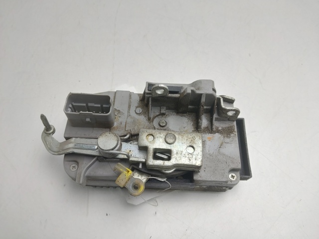 9136L8 PEUGEOT Cerradura de puerta delantera derecha  en stock Huelva