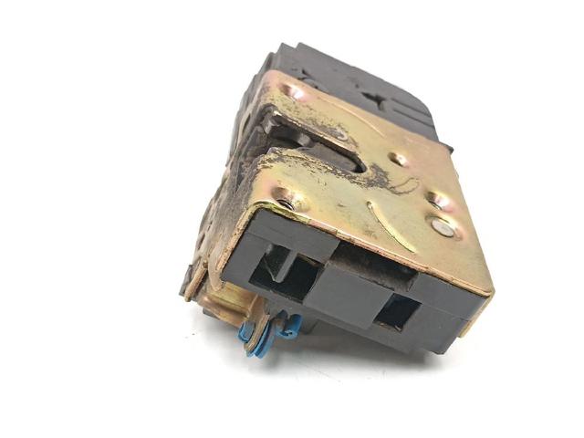 9136P7 Cerradura de puerta delantera derecha  comprar en Reus