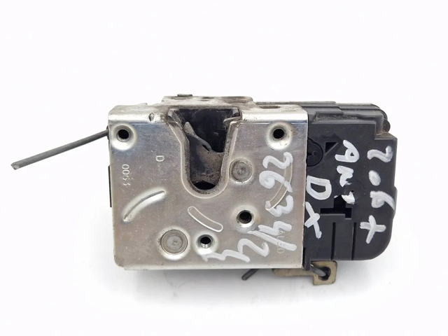 9136S7 Cerradura de puerta delantera derecha  en stock Castellón