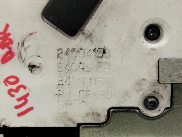 PEUGEOT 9136Y8 Cerradura de puerta delantera derecha  en stock Salamanca