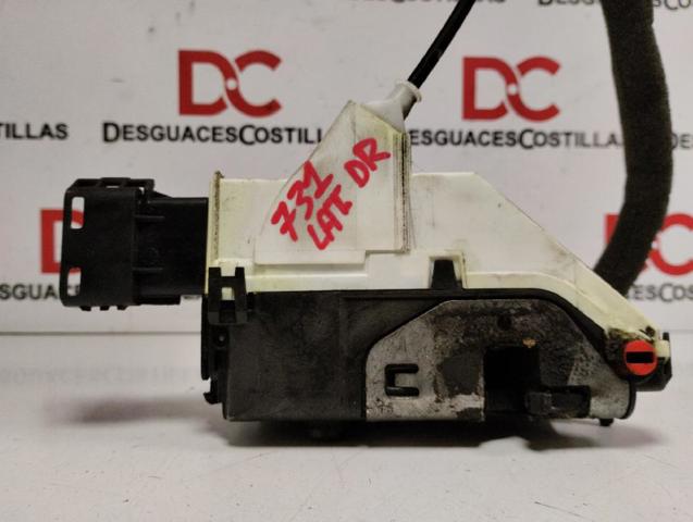 PEUGEOT 9137N7 Cerradura de puerta lateral corrediza derecha  en stock Salamanca