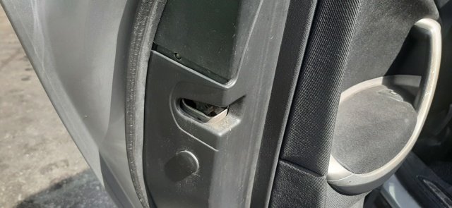 Cerradura de puerta trasera izquierda 9137W0 Peugeot/Citroen