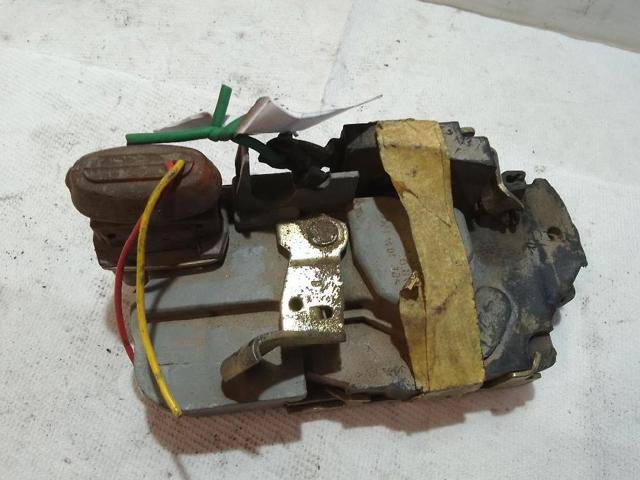913856 PEUGEOT Cerradura de la puerta trasera derecha  en stock Córdoba