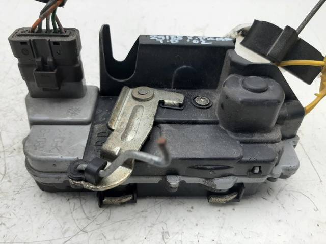 913894 Cerradura de la puerta trasera derecha  en stock Sabadell