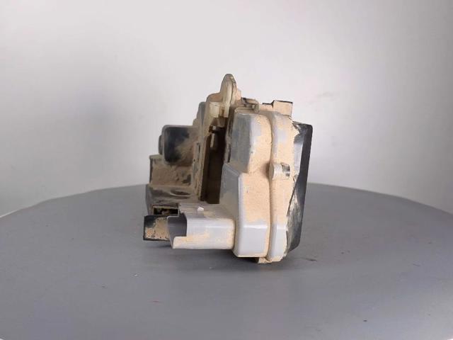 913894 PEUGEOT Cerradura de la puerta trasera derecha  disponible Vigo