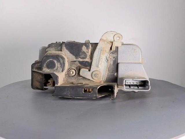913894 PEUGEOT Cerradura de la puerta trasera derecha  en stock Huelva