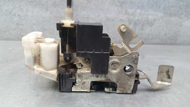9138C5 PEUGEOT Cerradura de puerta lateral corrediza derecha  en stock Gandía