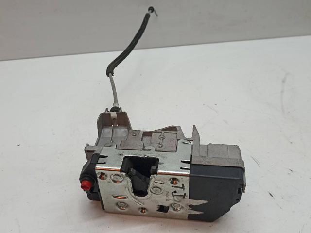 9138G0 Cerradura de la puerta trasera derecha  disponible Burgos