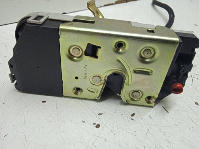 9138G0 Cerradura de la puerta trasera derecha  comprar en Pontevedra