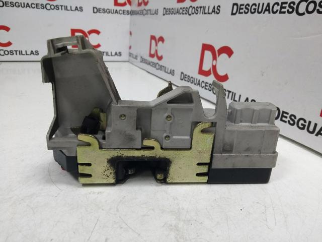 PEUGEOT 9138G0 Cerradura de la puerta trasera derecha  en stock Valencia