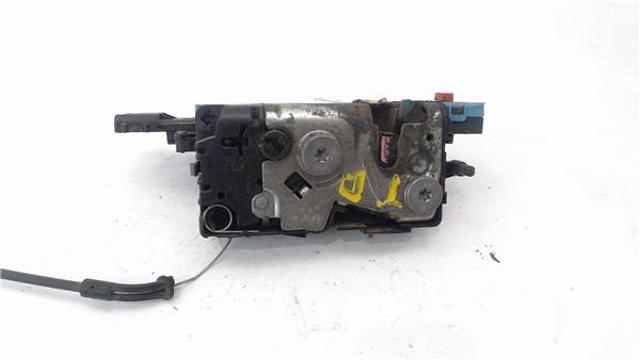 9138H8 Cerradura de la puerta trasera derecha  disponible Utrera