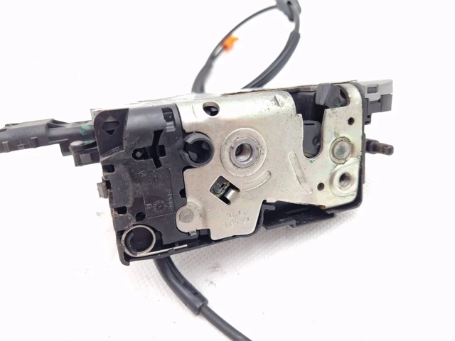 9138J8 PEUGEOT Cerradura de la puerta trasera derecha  disponible Alicante