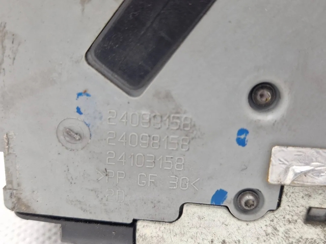 PEUGEOT 9138J8 Cerradura de la puerta trasera derecha  comprar en Albacete