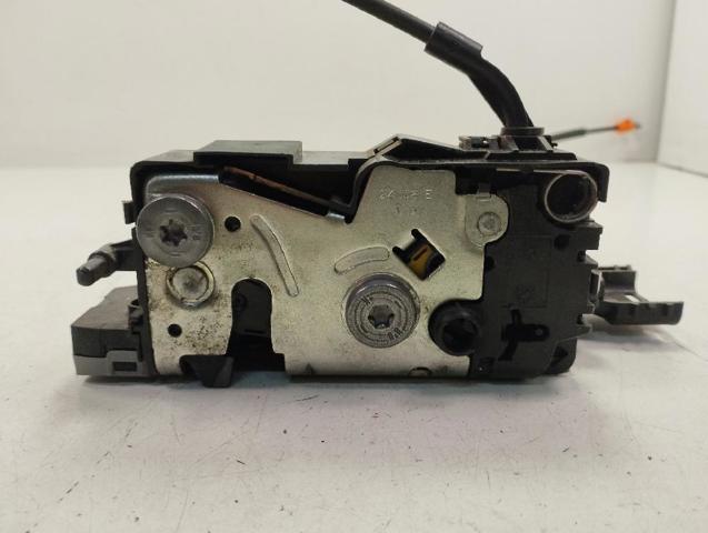 9138J9 Cerradura de la puerta trasera derecha  en stock Granada