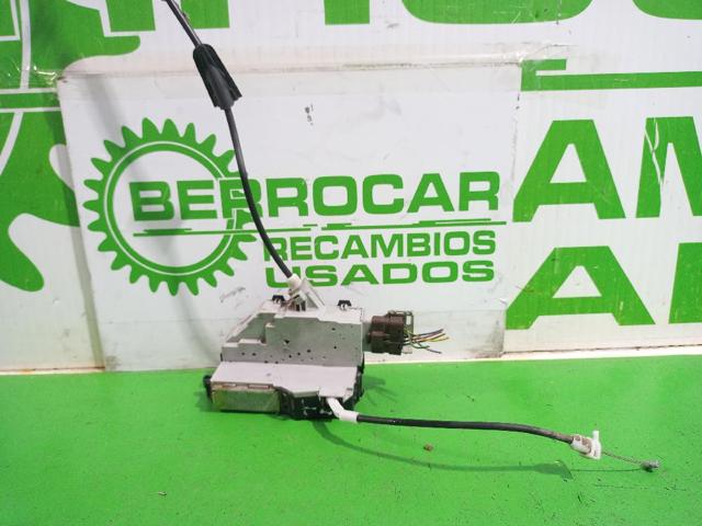 9138T6 Cerradura de la puerta trasera derecha  en stock Granada