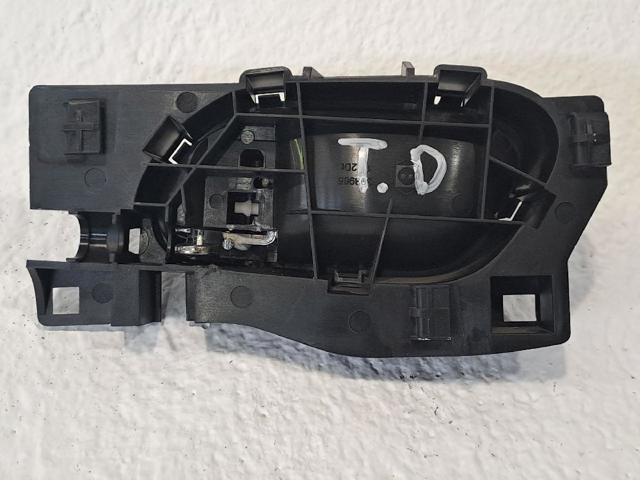9144A5 Manija interior de puerta delantera derecha  disponible Burgos