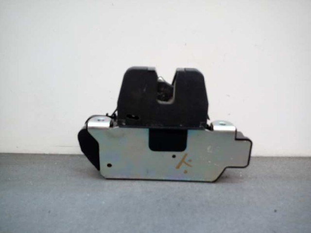 9151487499 PEUGEOT Cerradura de tapa de maletero  comprar en Oviedo