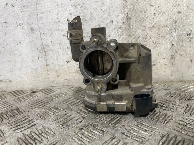Caja de mariposa Opel Astra  sedán comprar en España