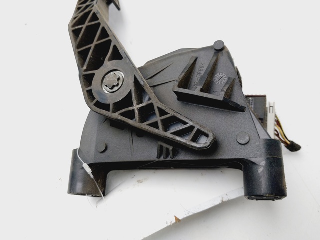 Pedal de acelerador Opel Astra F69