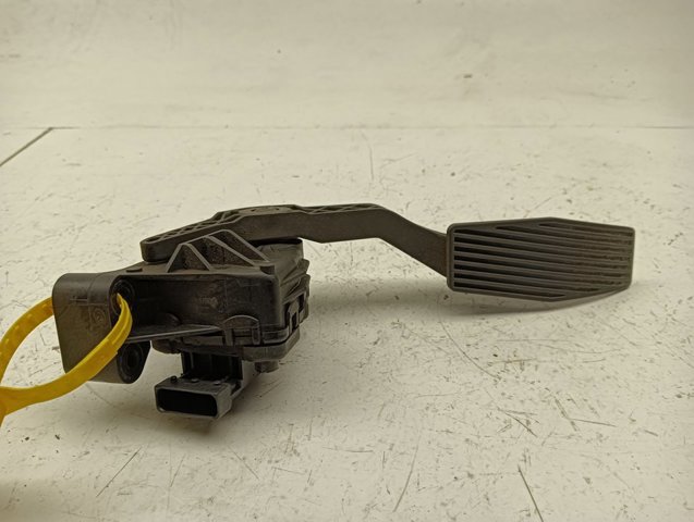 9157998 Pedal del acelerador  disponible Burgos