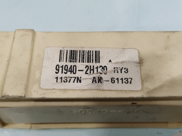 HYUNDAI 919402H130 Relé eléctrico multifuncional  en stock Salamanca