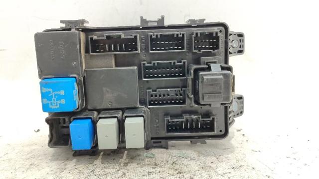 Caja reles KIA Rio II sedán comprar en España