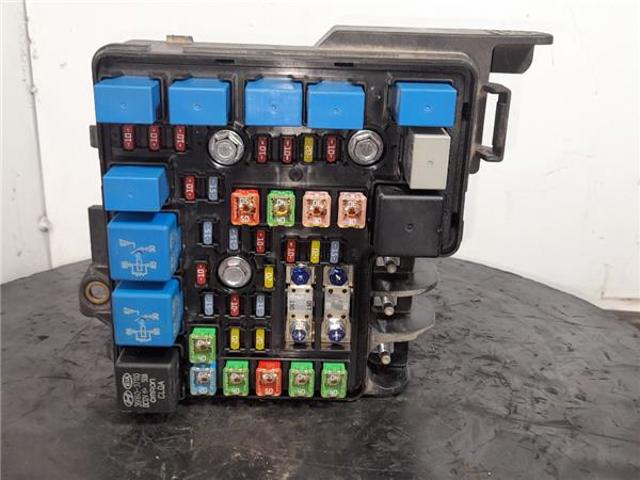 919501H030 Caja de fusibles  disponible Utrera