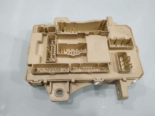 919501H510 Caja de fusibles  en stock Sabadell