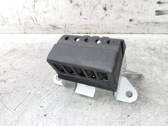 919502E000 HYUNDAI Conector de calefacción de la luneta trasera  disponible Ourense