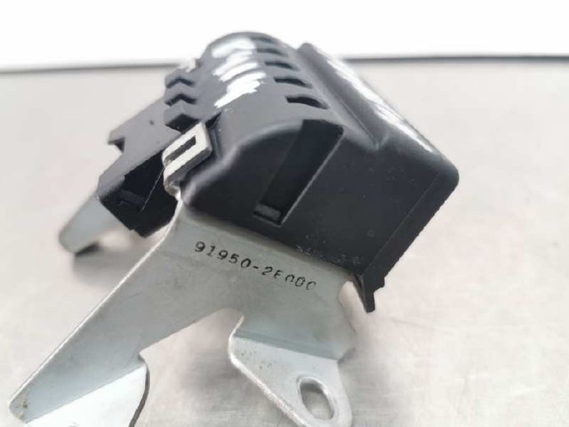 HYUNDAI 919502E000 Conector de calefacción de la luneta trasera  en stock Valencia