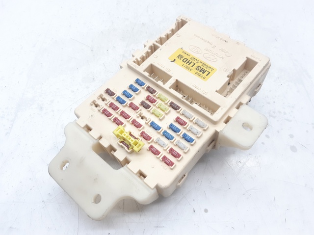 919502S521 Caja de fusibles  disponible Burgos