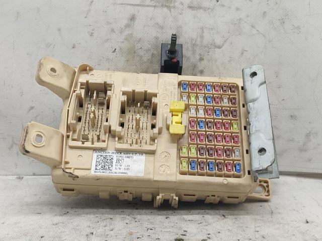 Caja reles KIA Rio IV sedán comprar en España