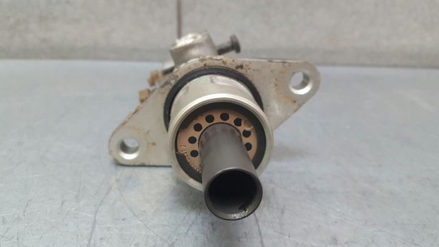 Cilindro principal de freno Volvo V70 I familiar comprar en España