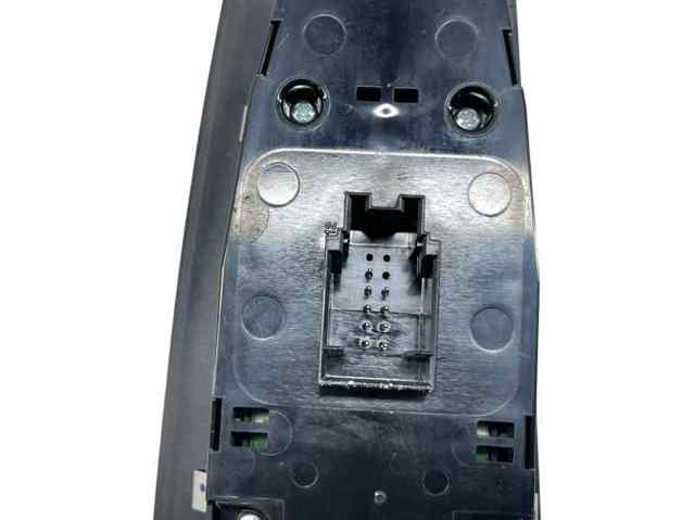 9208109 Interruptor de elevalunas delantera izquierda  en stock Sabadell