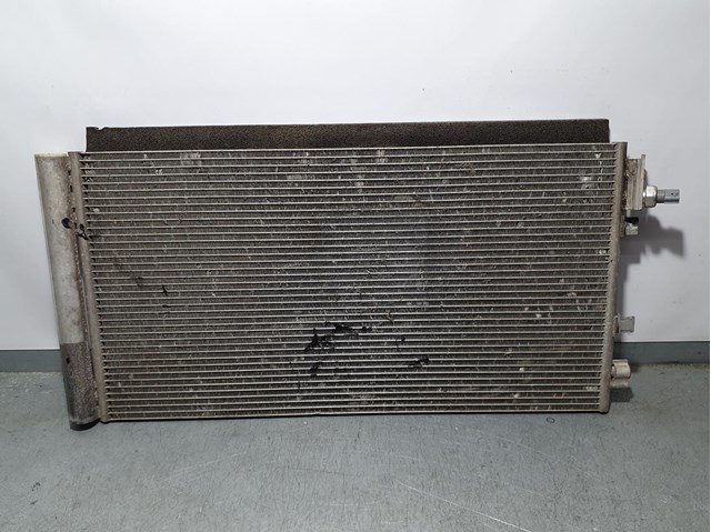 Condensador / radiador  aire acondicionado para renault scénic iii 1.5 dci k9ka636 921000294R