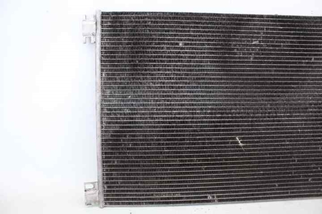 RENAULT 921004063R Condensador de aire acondicionado  comprar en Albacete