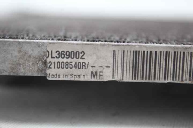 921004063R Condensador aire acondicionado  en stock Castellón