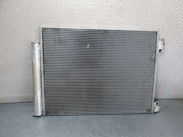 RENAULT 921005FA0A Condensador aire acondicionado  en stock Terrassa