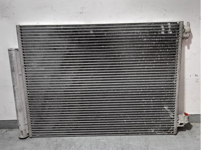 Condensador / radiador  aire acondicionado para renault captur 0.9 tce 90 h4bb4 921006843R