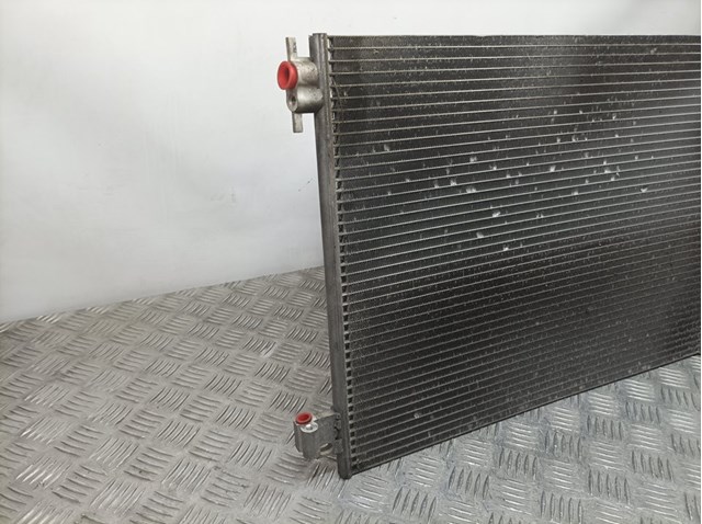 Condensador / radiador  aire acondicionado para renault clio iv 1.2 16v d4fd7 921006843R