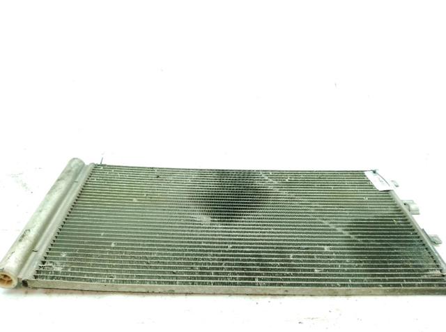 RENAULT 921008028R Condensador aire acondicionado  en stock Valencia