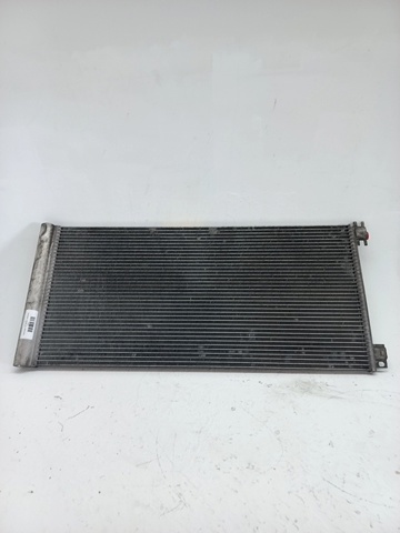 RENAULT 921008178R Condensador aire acondicionado  en stock Terrassa