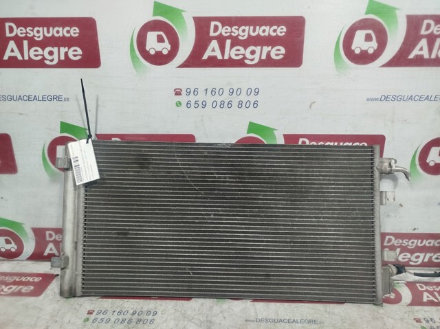 RENAULT 921009956R Condensador de aire acondicionado  comprar en Albacete