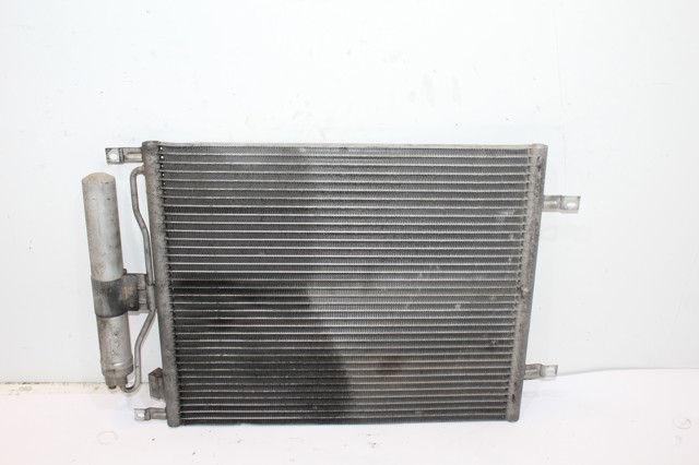 Condensador de aire acondicionado 92100AY601 NISSAN