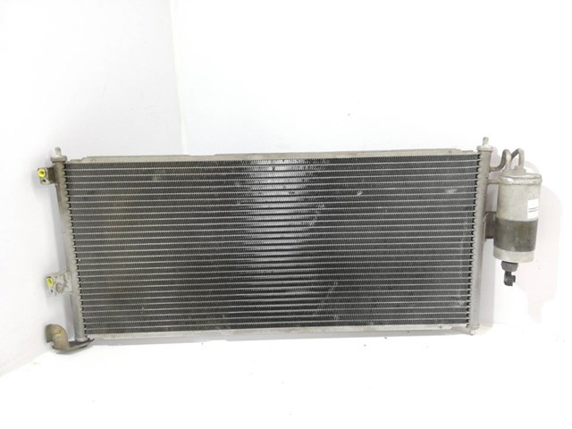 Condensador / radiador  aire acondicionado para nissan almera ii 1.8 qg18de 92100BM400